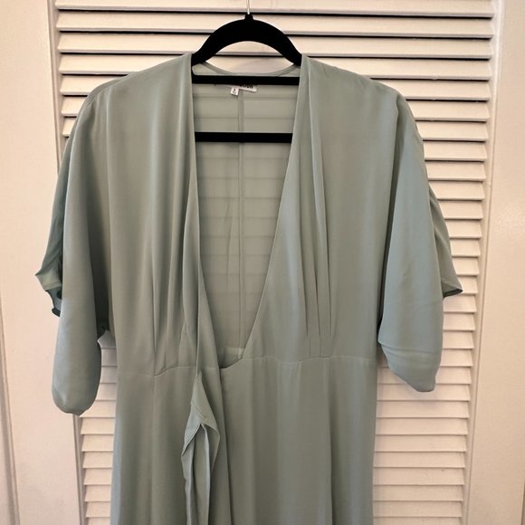 Reformation Winslow Dress in Celadon - Picture 8 of 15